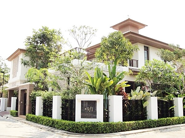 Maison spacieuse dans une résidence privée