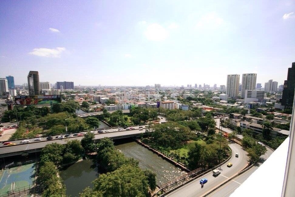 Condo de 2 chambres à louer situé à la station BTS Thonglor, photo 2