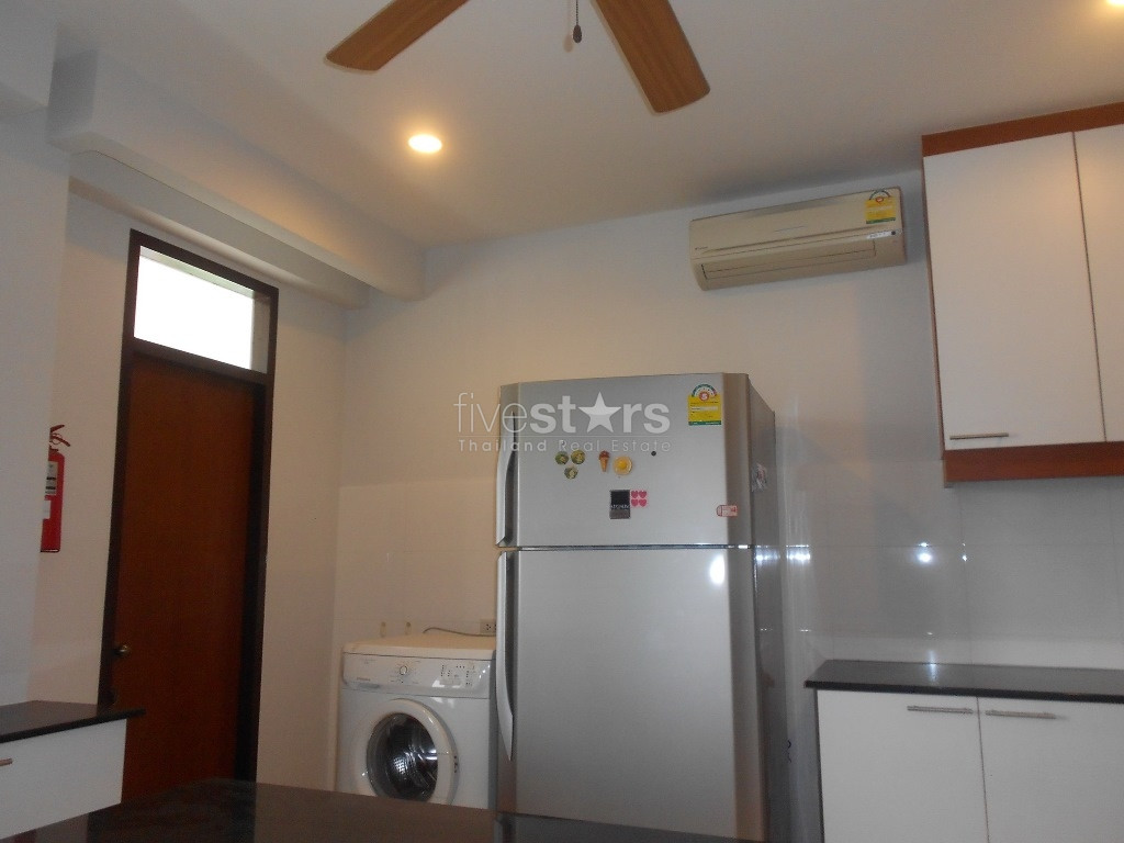 3 bedroom penthouse large balcony for rent close to the MRT Lumpini station, photo 8