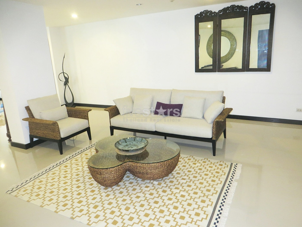 4 bedrooms apartment in walking distance to Ekamai BTS station, photo 3