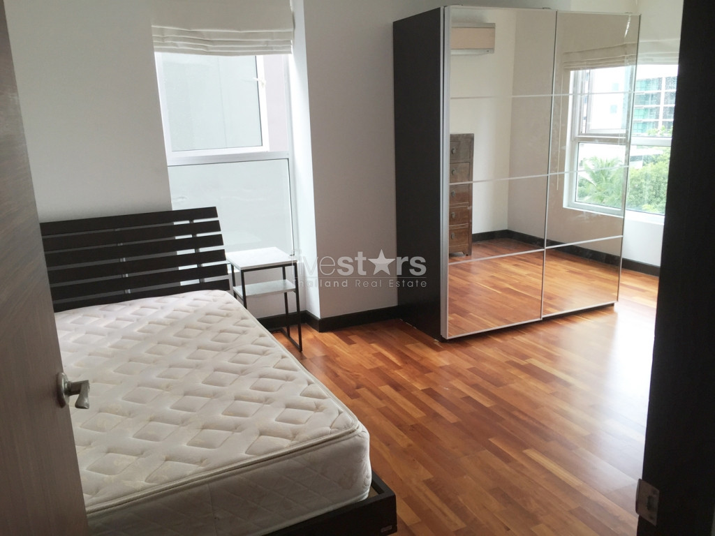 4 bedrooms apartment in walking distance to Ekamai BTS station, photo 9