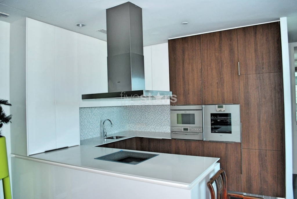 2 bedroom condo for rent close to the BTS Rajadamri station, photo 5