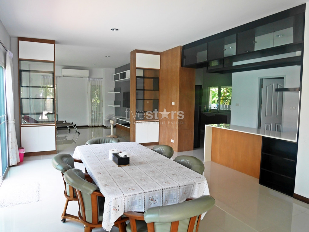 Maison luxueuse avec piscine privée et jardin, photo 5
