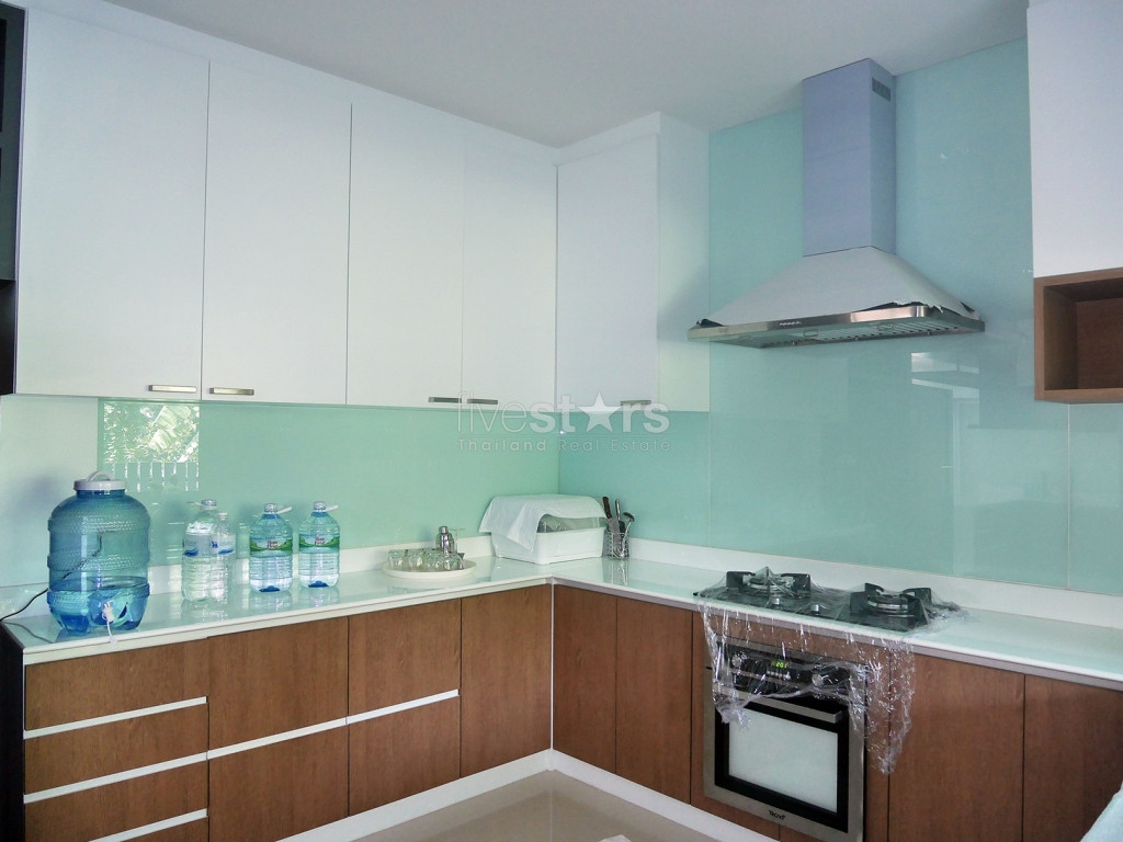 Maison luxueuse avec piscine privée et jardin, photo 6