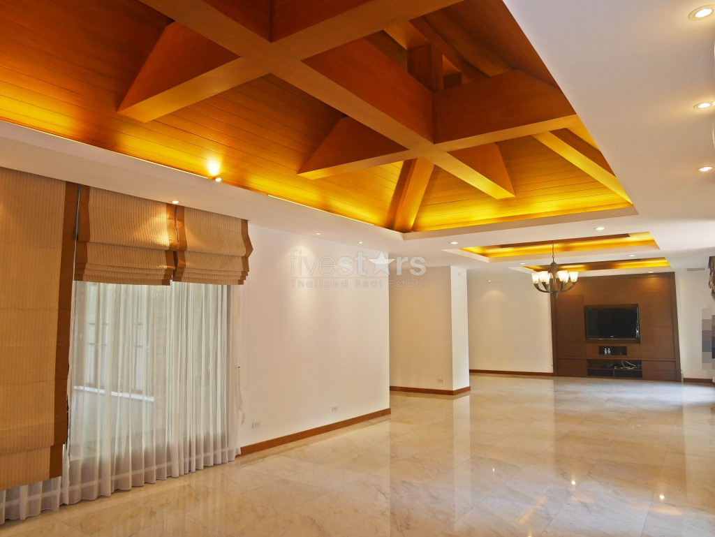 5+1 bedroom house with private pool, photo 4