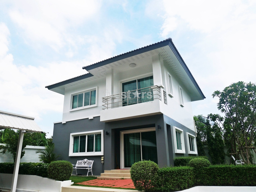 Single house with private garden
