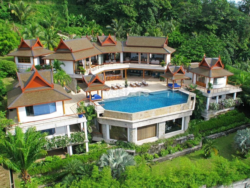 Villa de prestige avec une magnifique vue mer à Surin