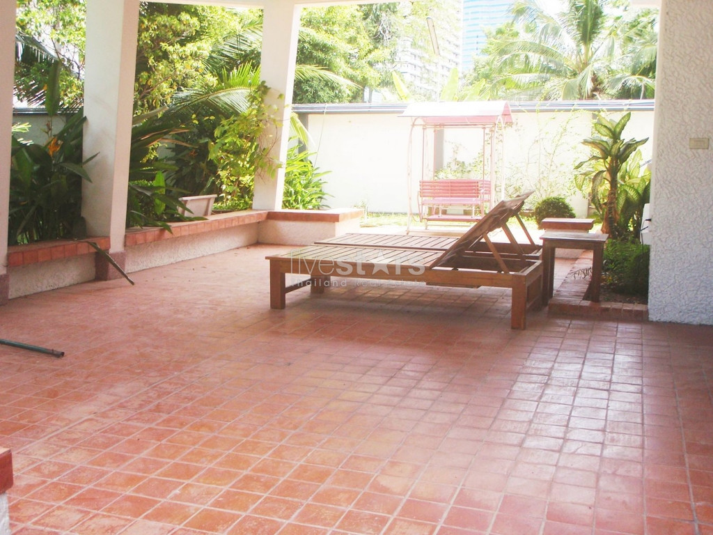 4 bedroom house with private pool for rent on Phrom Phong, photo 5