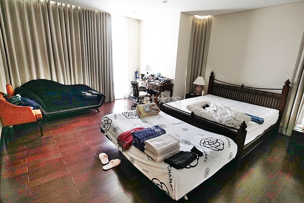 Stylish 3 bedroom apartment on top floor with magnificent view, photo 10
