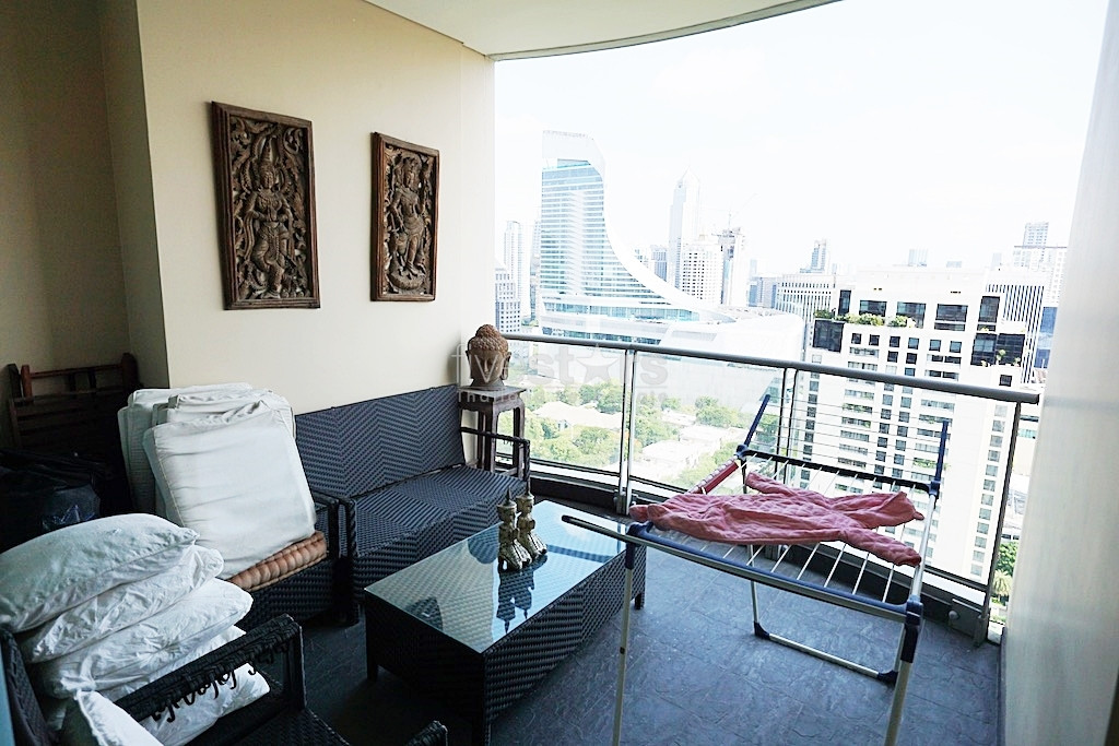 Stylish 3 bedroom apartment on top floor with magnificent view, photo 2