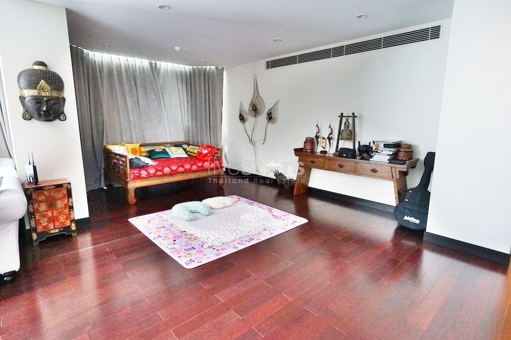 Stylish 3 bedroom apartment on top floor with magnificent view, photo 5
