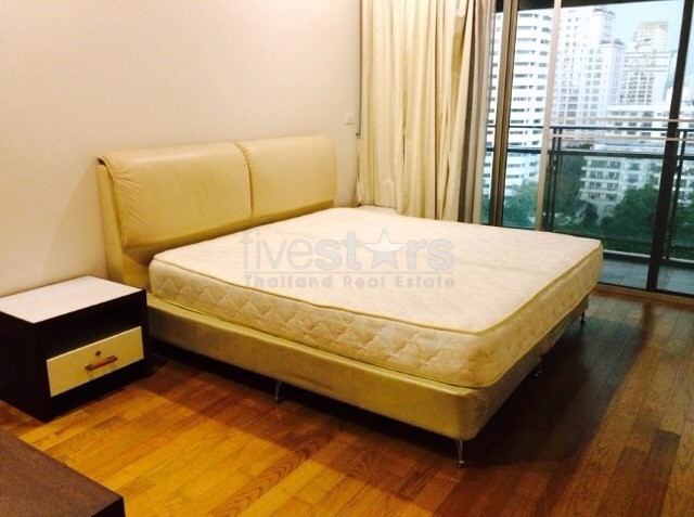 2 bedroom condo for sale close to the BTS Phromphong station, photo 2