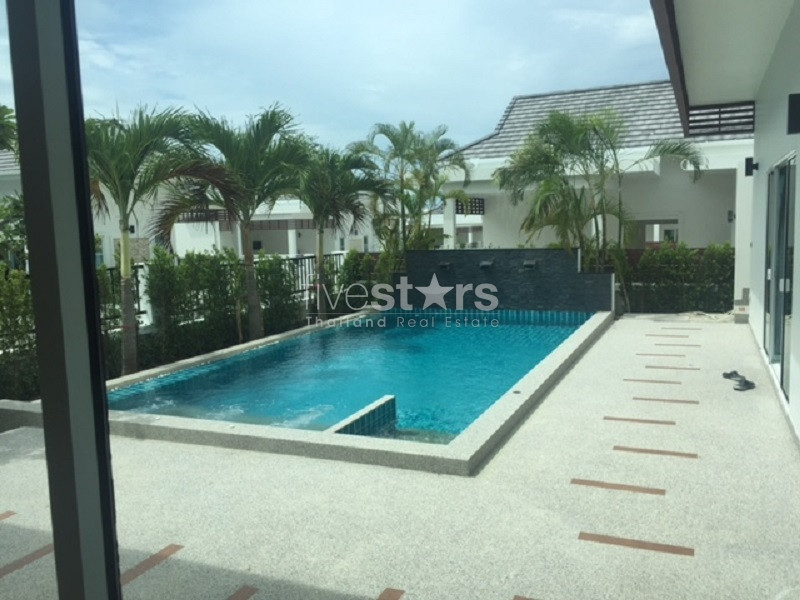 Villa tropicale avec piscine proche de plage, photo 5