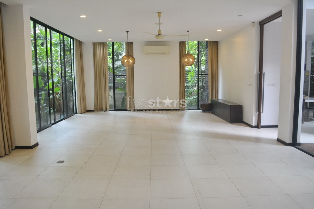 Belle maison 6 chambres dans quartier calme et facile d’accès de Petchaburi, photo 2
