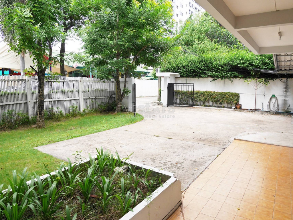 3 bedroom home office in quiet area of Phrom Phong, photo 8