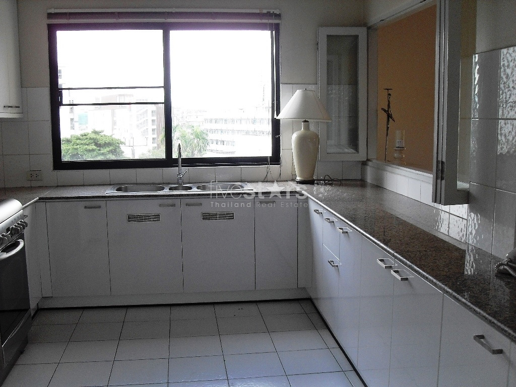 3 bedroom condo for rent close to the MRT Lumpini station, photo 7