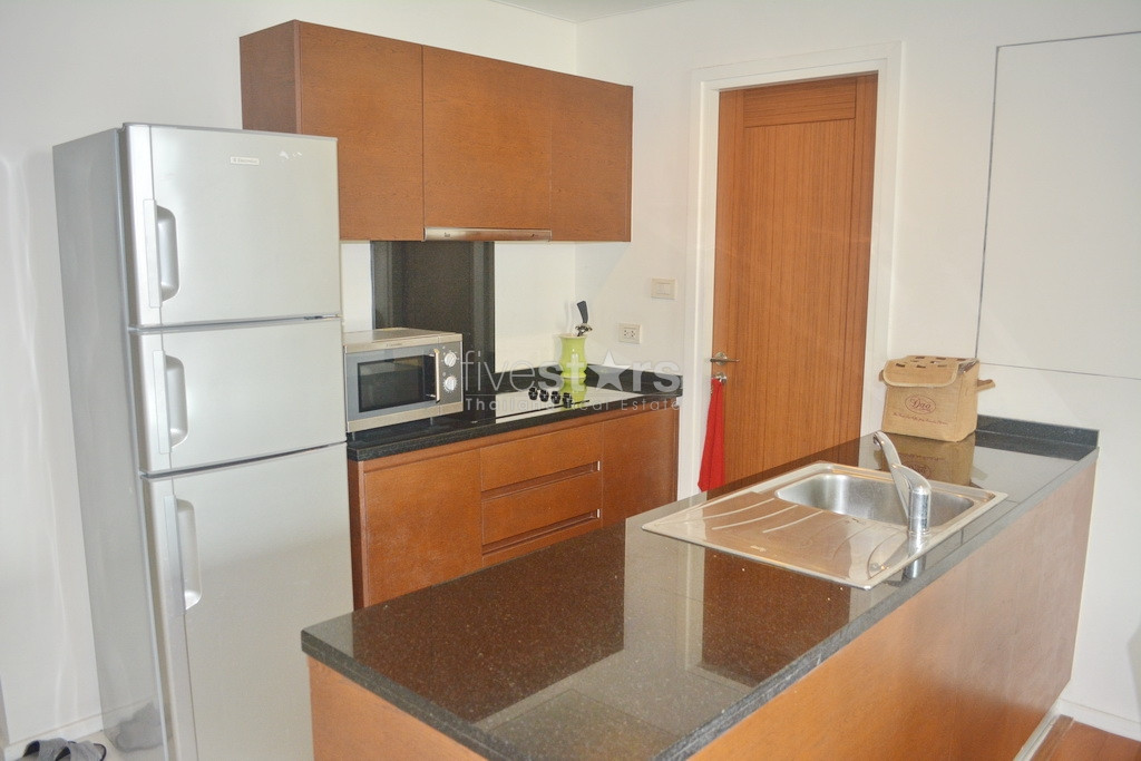 2-bedroom corner unit in modern residence in the Asoke area, photo 5