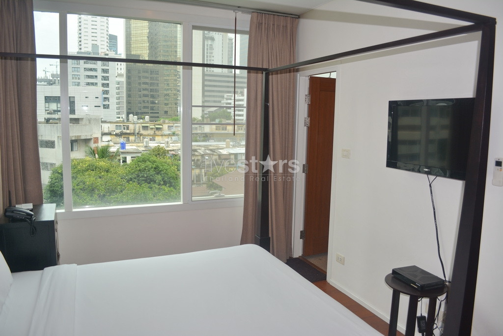 2-bedroom corner unit in modern residence in the Asoke area, photo 6
