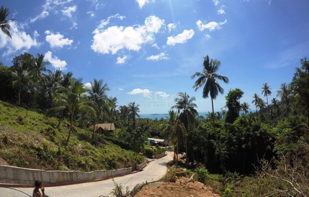 Terrain avec vue mer proche de la plage de Chaweng Noi