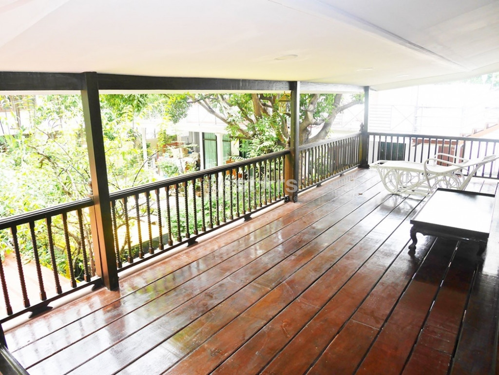 Thai style house in cozy area of Thonglor, photo 8