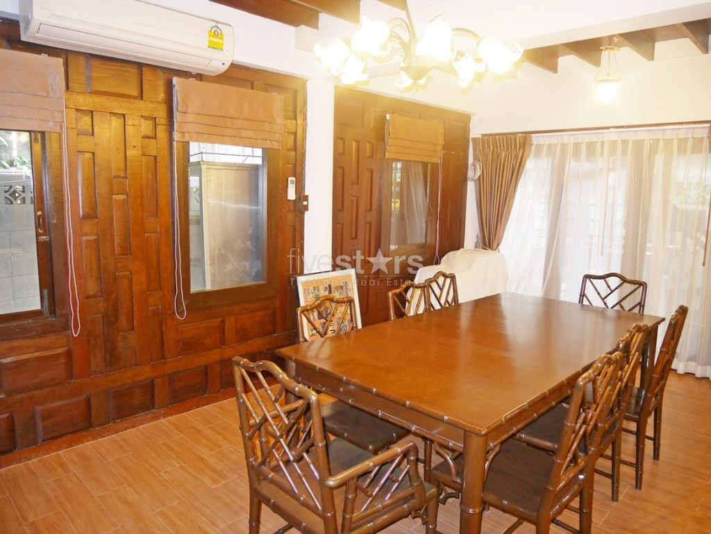 Thai style house in cozy area of Thonglor, photo 10