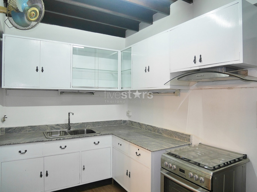 Thai style house in cozy area of Thonglor, photo 6