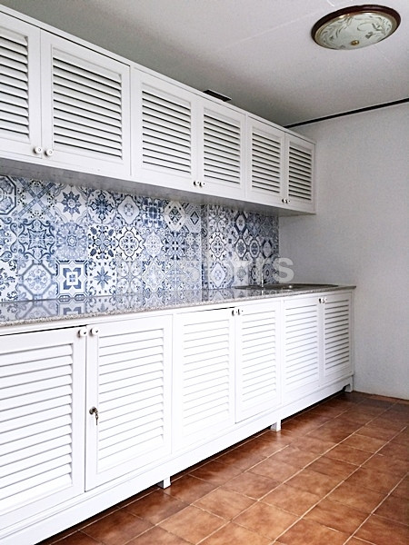 Maison vintage spacieuse avec beau jardin, photo 5