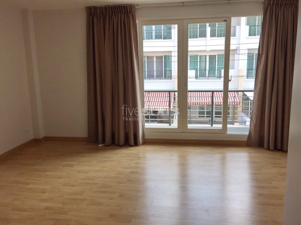 townhouse 3 chambres avec piscine commune proche lycee francais, photo 6