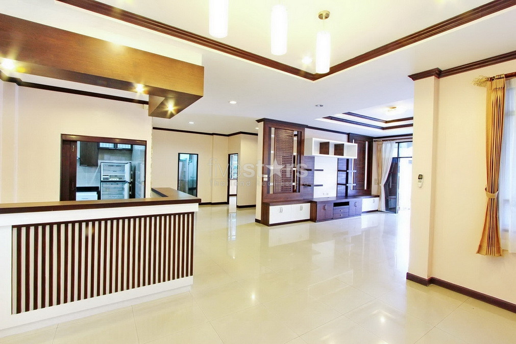 Maison avec 4 chambres Sukhumvit quartier Ekamai, photo 7