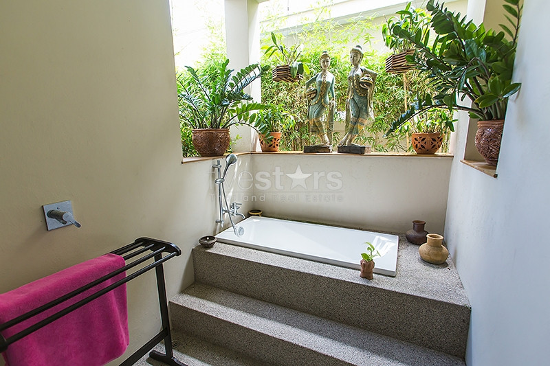 Lovely 4-bedroom villa close to the beach, photo 10