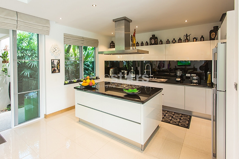 Lovely 4-bedroom villa close to the beach, photo 5