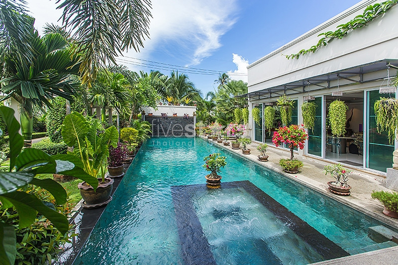 Lovely 4-bedroom villa close to the beach, photo 2