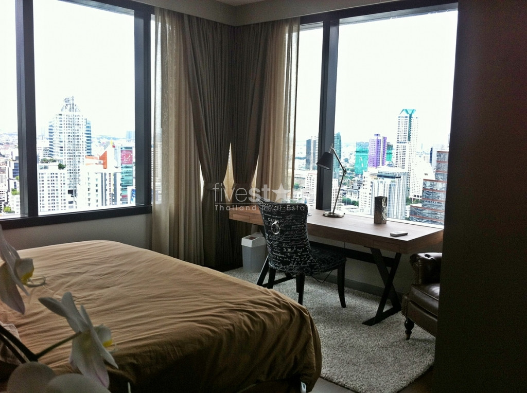 Vente appartement 2 chambres à Silom, proche de BTS Chongnonsi., photo 2