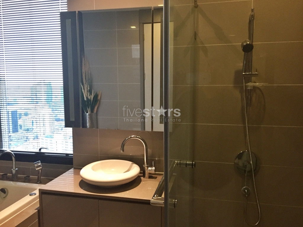 Vente appartement 2 chambres à Silom, proche de BTS Chongnonsi., photo 5