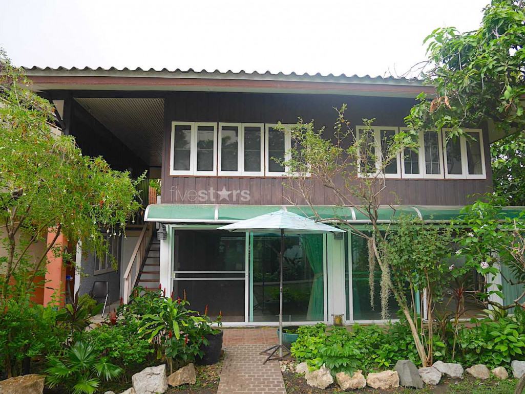 Maison avec une dependance, photo 9