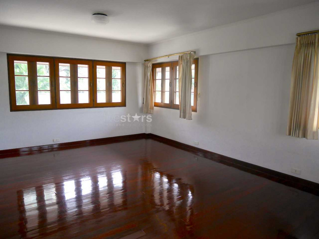 Maison avec une dependance, photo 7
