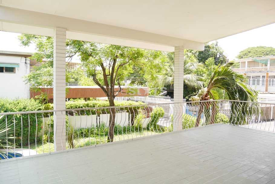Maison 3 chambres avec piscine privée quartier Pra Khanong, photo 3