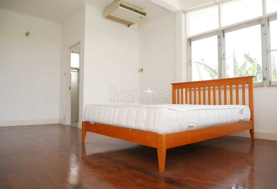 Maison 3 chambres avec piscine privée quartier Pra Khanong, photo 8