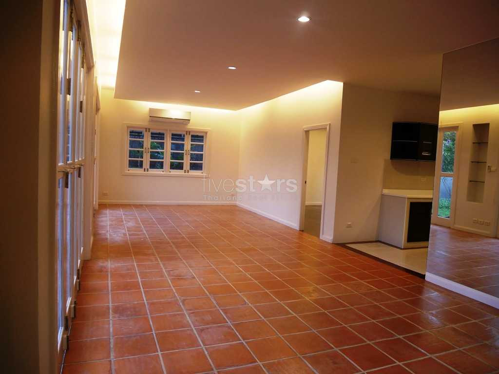 Maison spacieuse avec 4 chambres quartier Ekamai, photo 4