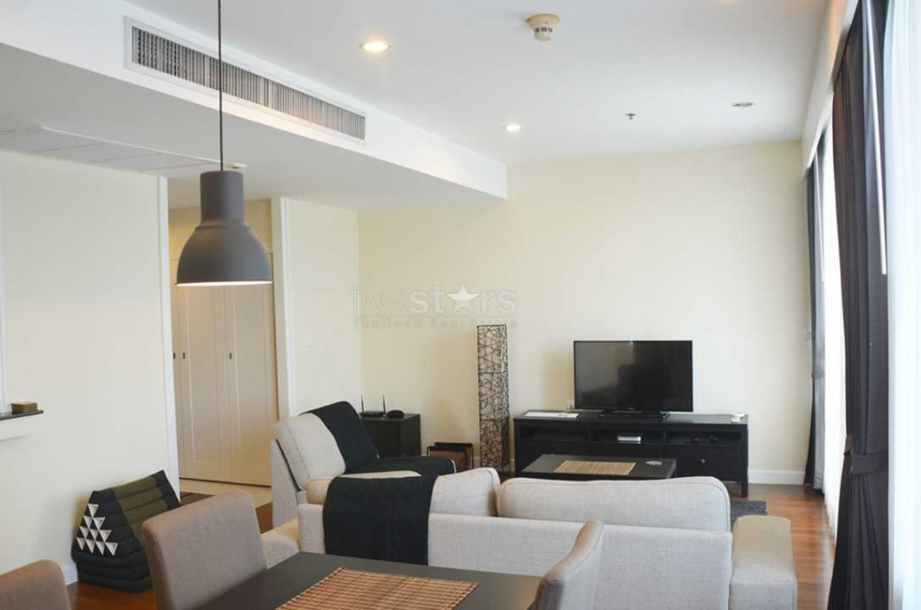 Superbe 2 chambres en angle avec vue de Bangkok proche BTS Phrompong, photo 3