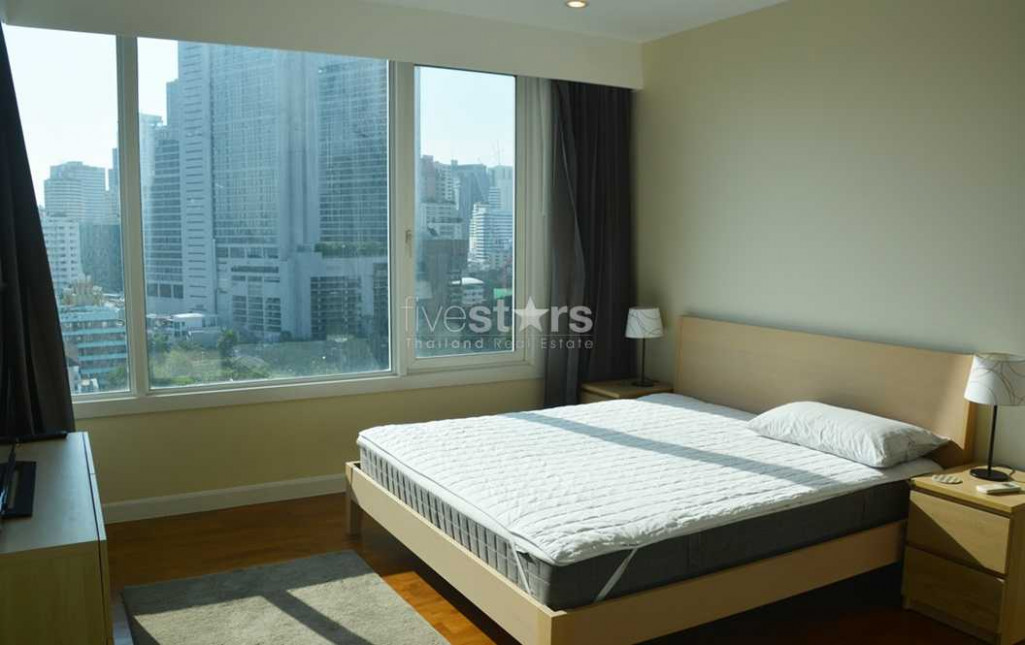 Superbe 2 chambres en angle avec vue de Bangkok proche BTS Phrompong, photo 8