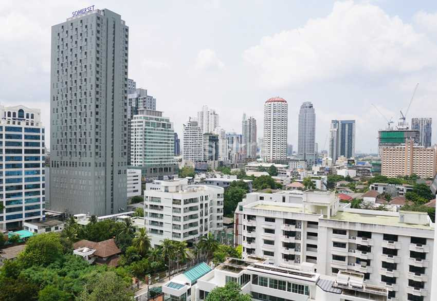 Appartement 2 chambres spacieux très bien placé quartier Thonglor