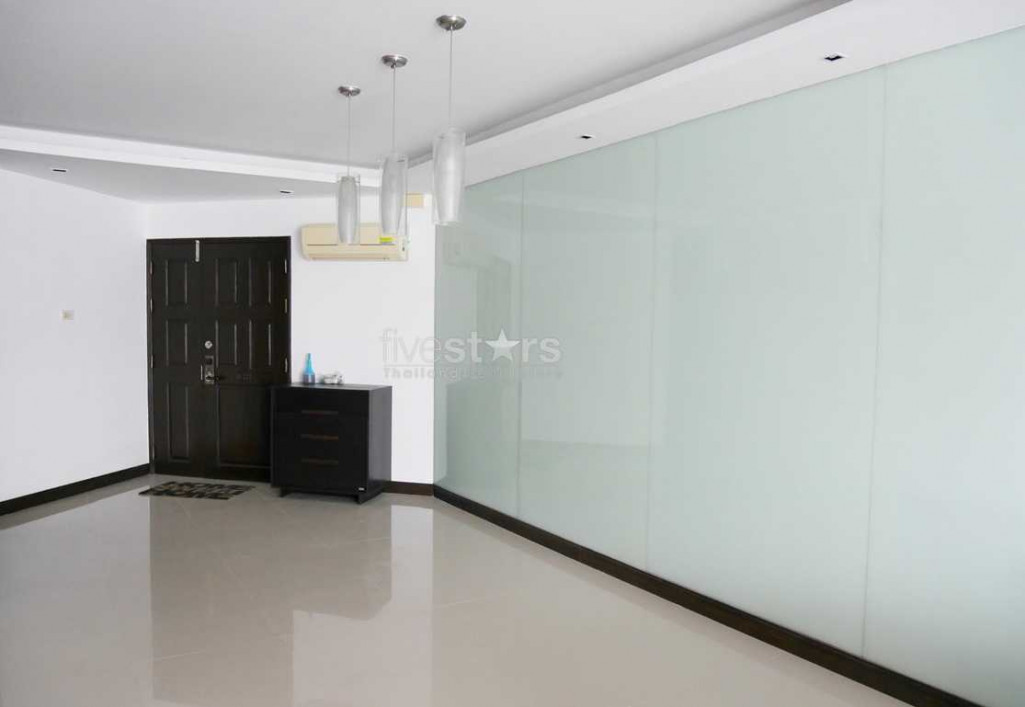 Appartement 2 chambres spacieux très bien placé quartier Thonglor, photo 4