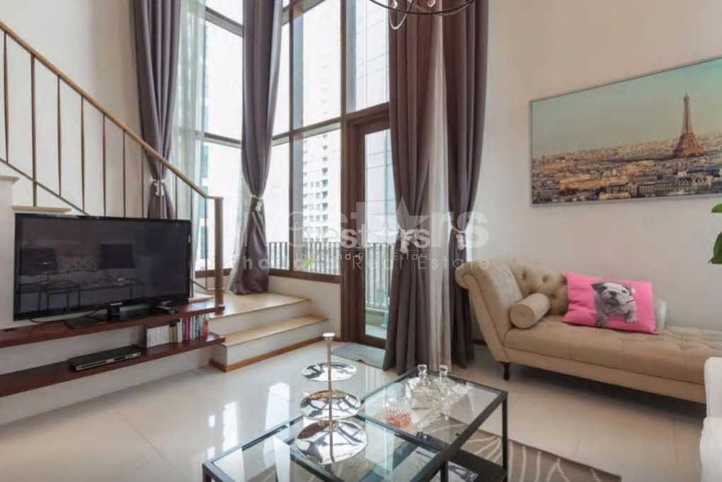 Appartement duplex avec une chambre proche BTS Phrompong