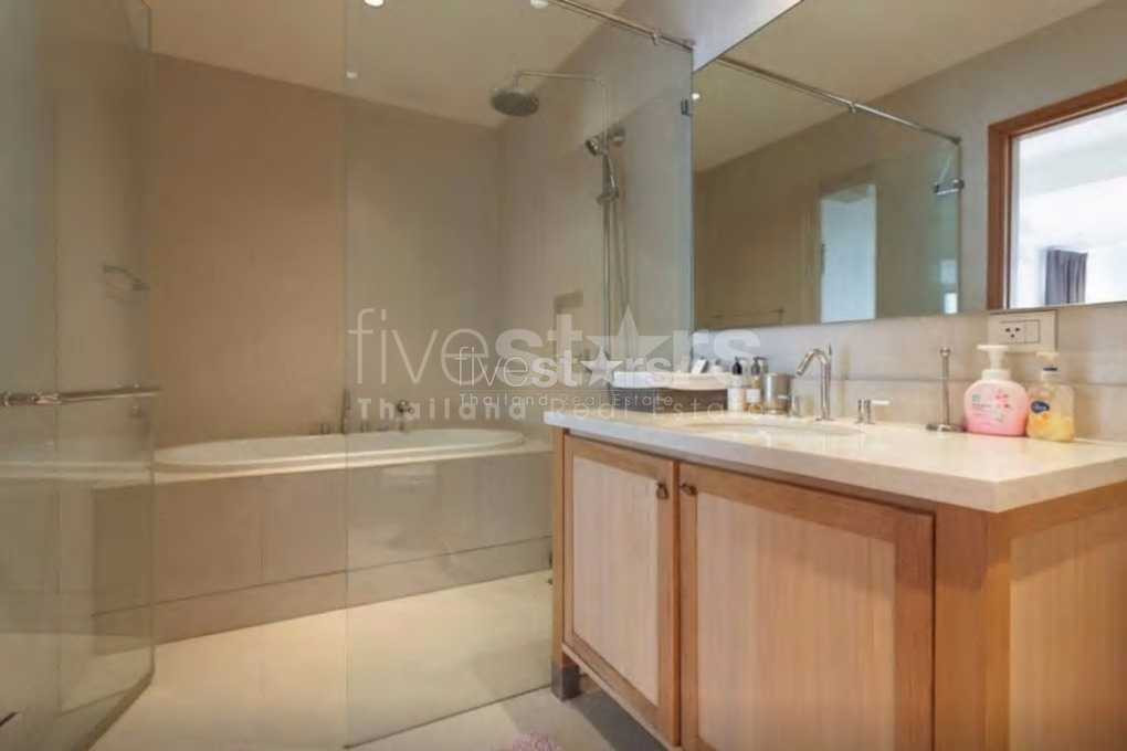 Appartement duplex avec une chambre proche BTS Phrompong, photo 8