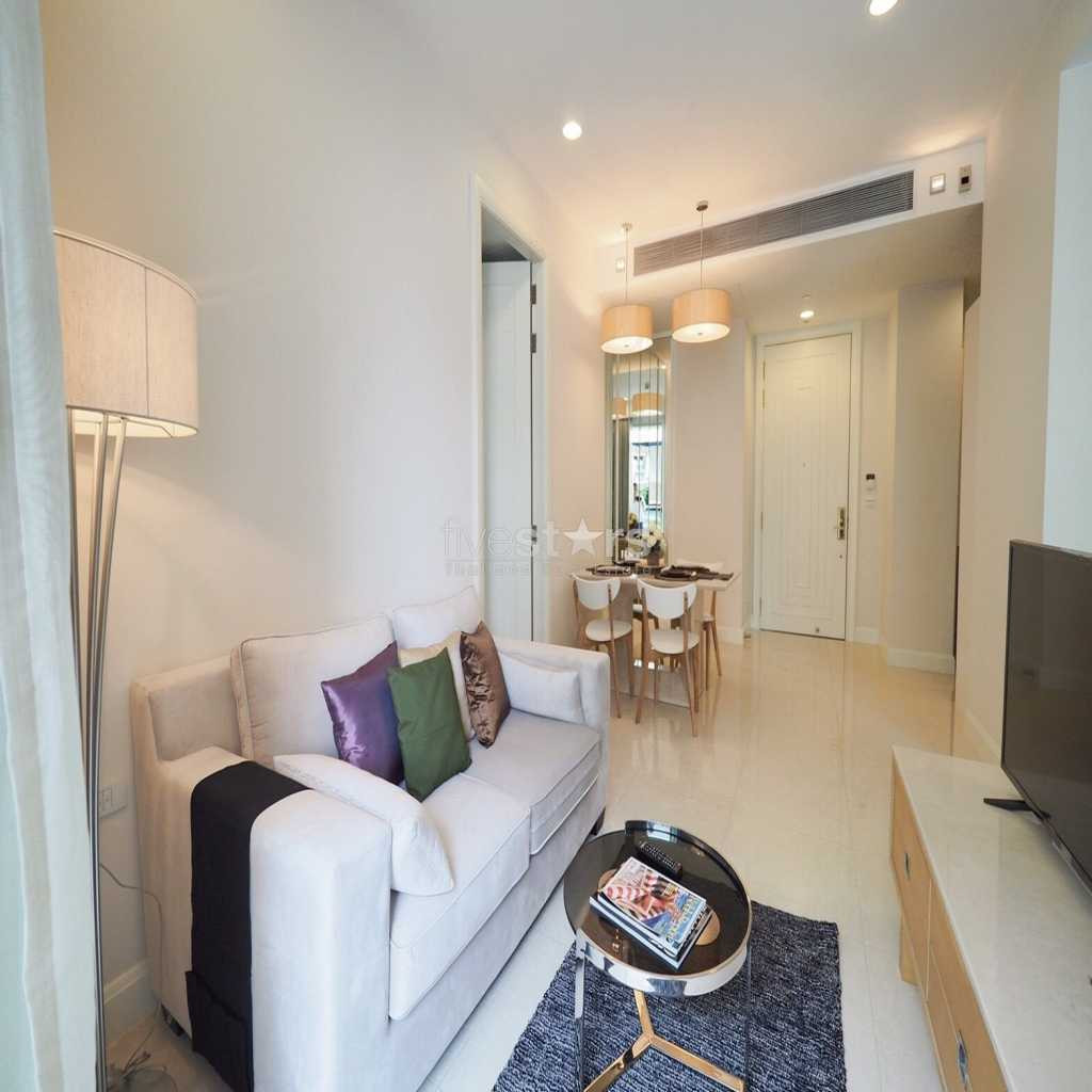Bel appartement dans une résidence très chic proche BTS Ratchadamri