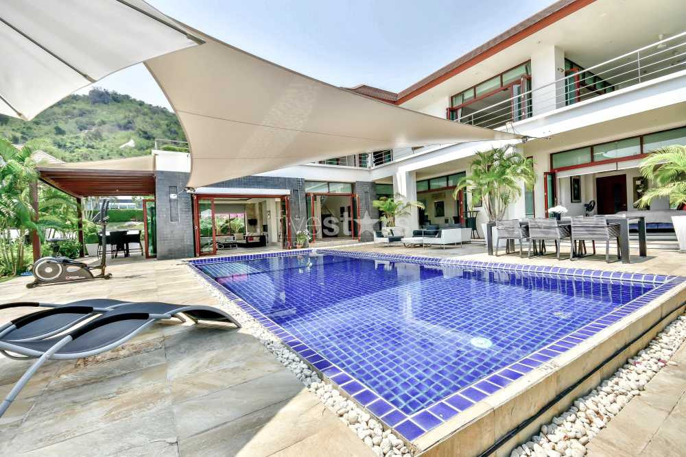 Belle maison 4-chambres avec piscine et vue sur les montagnes