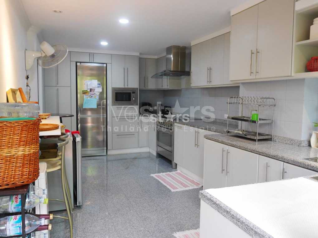 Duplex 3 chambres avec grande terrasse quartier Phromphong, photo 11