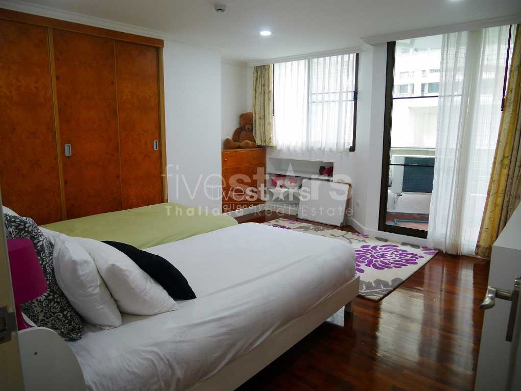 Duplex 3 chambres avec grande terrasse quartier Phromphong, photo 13