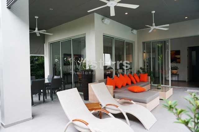 Jolie villa contemporaine avec piscine proche de la plage de Bang Tao, photo 2